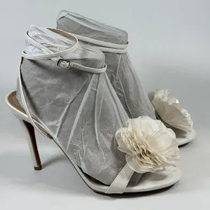 I.N.C. International Concepts Size-9M Harvina Flower Heels Preppy‎ White thumbnail 4