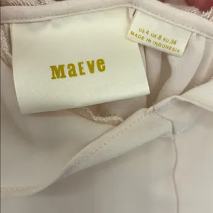 Maeve Cream Floral Lace Flutter Sleeve Semi-Sheer Blouse Women’s Size 4 in EUC! thumbnail 3