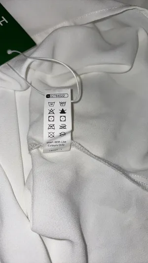 Halara blouse pullover deep V-neckline long sleeves w/buttons Size large NWT thumbnail 9