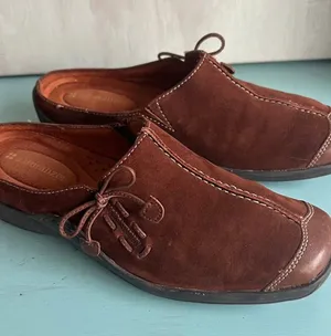 Naturalizer "Detail" Brown Suede Slide On Mule Flats Comfort Mules Size 7 thumbnail 1