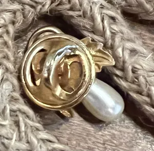 Vintage Goldtone Faux Pearl Angel Lapel Hat Pin Jewelry Collectible thumbnail 2