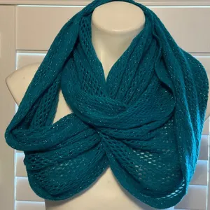 Cajon Chic Teal Knit Infinity Scarf thumbnail 1