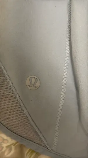 Lululemon Shorts Hotty Hot 4" Low-Rise thumbnail 4