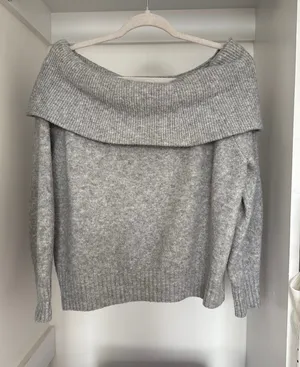 H&M off the Shoulder Grey Sweater thumbnail 1