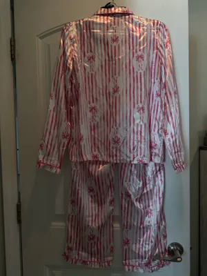 Tahari silk pajamas. Size S  thumbnail 2