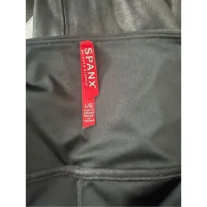Spanx Black‎ Faux Leather Leggings Size Large thumbnail 2