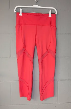 Lululemon On Pace Crop *21" in Glossy Women’s Size 6 Athletic Leggings thumbnail 5