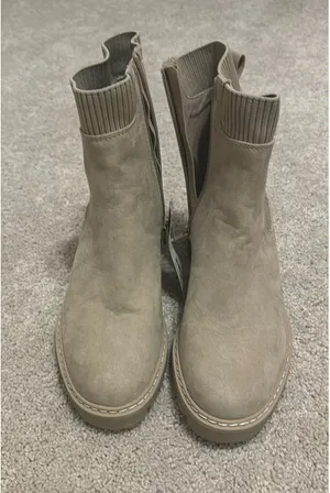 No Boundaries Beige boots thumbnail 2
