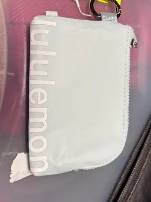 Lululemon Clippable Card Pouch New With Tags Sold Out MIBR/WHT (Mint Breeze.Whit thumbnail 2