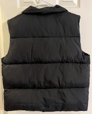 Black Puffer Vest Size M thumbnail 5