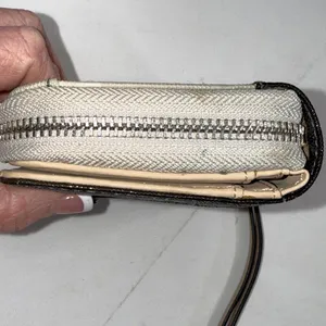 Y2K GUESS‎ Monogram Preppy Designer Faux Leather Zip-Around Wallet Wristlet thumbnail 5