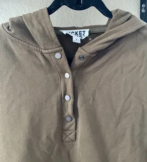 BUCKET LIST Boutique Olive Henley snap hoodie thumbnail 3
