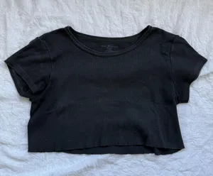 Brandy Melville cropped tee thumbnail 1