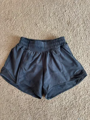 Gray lululemon hotty hot shorts Size 0 thumbnail 2