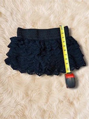 Source Unknown Black Lace Ruffle Crochet Shorts XS S Scalloped Hem Y2K Coquette thumbnail 5