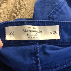 Abercrombie Colored Skinny Jeans, size 00 thumbnail 6