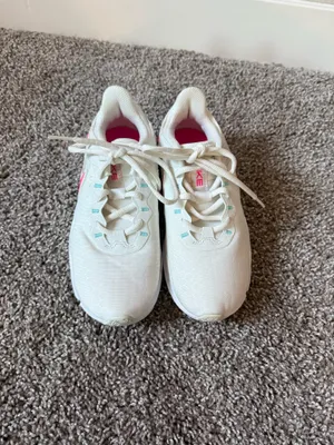 Nike Tennis Shoes Women’s thumbnail 3