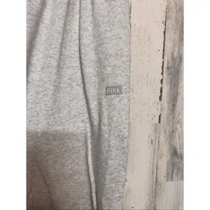 PINK Victoria’s Secret Light Gray High-Rise Fleece Joggers Women’s XL thumbnail 4