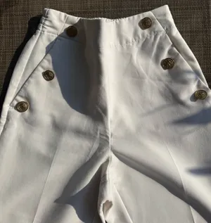 Zara White Tailored Trousers with Gold Buttons thumbnail 3