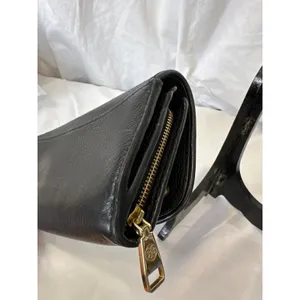 Tory Burch Britten Pebbled Leather Envelope Black Wallet EUC thumbnail 5