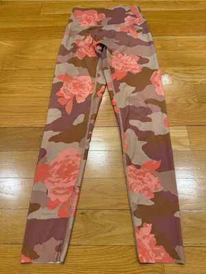 Offline by aerie floral camo goals high waisted 7/8 leggings size small . thumbnail 1