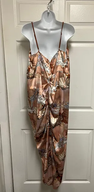 SheIn Figure Graphic Ruched Split Thigh Satin Cami Dress thumbnail 8