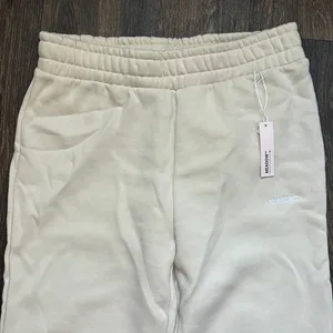 Meadow Cream Sweats thumbnail 2