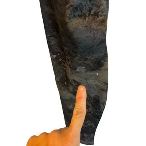 Lululemon Wunder Under Radiant Multi Marble Size 8 (note flaw) 27” inseam thumbnail 5
