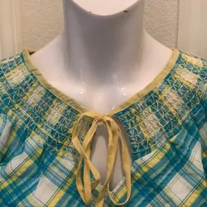 Blouse Size M thumbnail 2