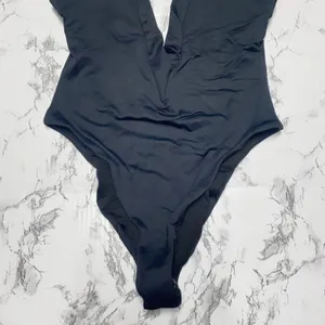 NWT Frederick's of Hollywood Black Naxos One-Piece Swim Bathing Suit Size Medium thumbnail 4