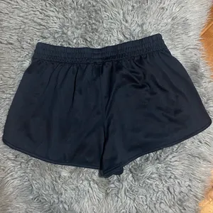 Under Armour Women's UA Fly-By 2.0 Shorts Size Small thumbnail 6