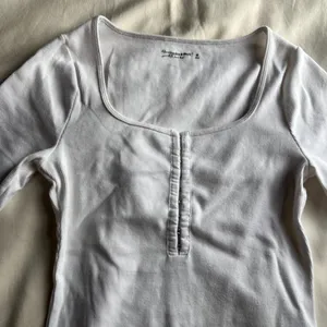 Abercrombie White long sleeve hook and eye bodysuit thumbnail 3