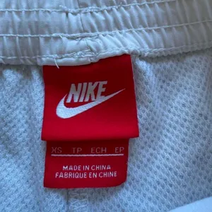 Nike Vintage Gray and White Skort thumbnail 4