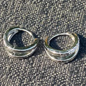 💎🩶 NEW S925 925 Sterling Silver Clear Crystal Double Tiered Huggie Hoop Earrings 🩶💎 thumbnail 8