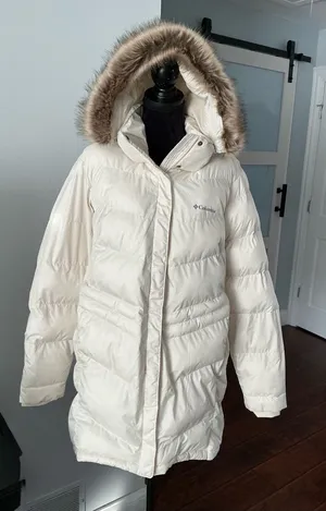 COLUMBIA puffer coat - needs some TLC ❄️ thumbnail 1