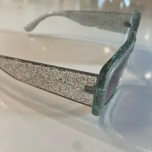 American Eagle AE Aerie Getaway Clear Glitter Frame Sunglasses thumbnail 4