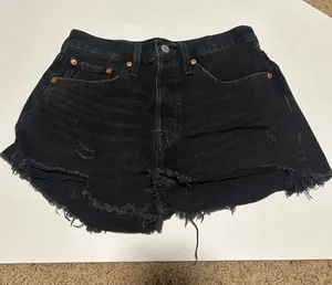 Levi’s 501 jean shorts  thumbnail 1