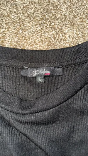 Black crop top Size L thumbnail 2