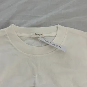 'new york' tee One Size Condition: NWT Color: white / blue Details : - See photos for approx. measurements laying flat - Boxy fit - Comfy - Easy to throw on Extras: - I ship between 1-2 days thumbnail 3