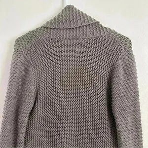 American Eagle Outfitters Sweater Cable Knit Ribbed Long Sleeves V-Neck‎ Medium thumbnail 8