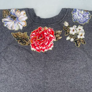 Vintage 90s Floral Grey Crewneck Sweater thumbnail 4