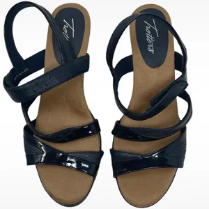 Trotters “Marvie” Navy Blue Leather Heeled Hook & Loop Sandals Women’s 8.5 Wide thumbnail 3