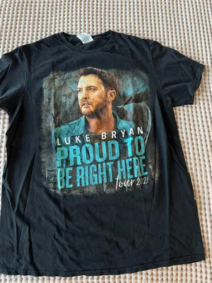 Delta Luke Bryan Proud to be Right Here Tour 2021 black cotton t-shirt with graphic of Luke Bryan, size M #countrymusic #tour thumbnail 1