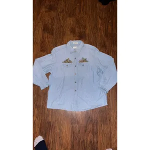 Vintage foxcroft denim/ chambray button with safari embroidery zoo denim animals thumbnail 2
