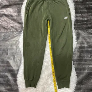 Nike Women'S Olive Green Elastic Waist Jogger Sweat Pants Activewear Gym Comfy thumbnail 5