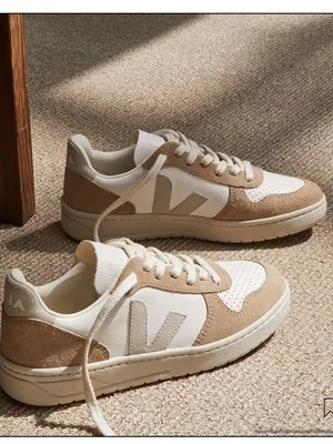Veja V-10 Leather White Natural Sahara Sz 7/38 thumbnail 4