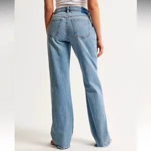 Abercrombie & Fitch Low Rise Baggy Jean Medium With Raw Hem thumbnail 3