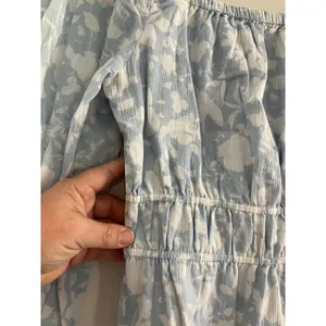 Free assembly 100% cotton blue & white floral babydoll top women's size small‎ thumbnail 3