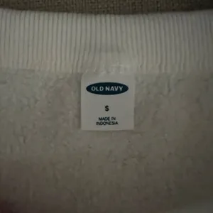 Old Navy Retro Sweatshirt- new without tags thumbnail 3