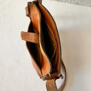 Patricia Nash Venezia Purse Tan Italian Leather Pouch Slim Crossbody Bag Vintage thumbnail 7